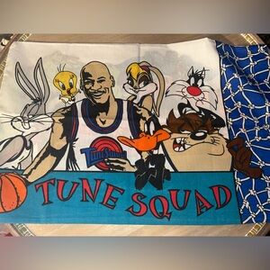 vintage pillowcase from the 1996 movie Space Jam. It features Michael Jordan.